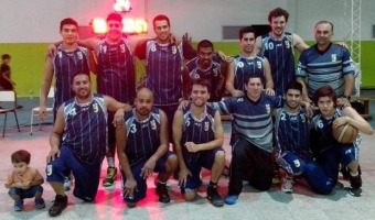 Triunfo del equipo de mayores de Básquetbol en el debut en la Liga de la Costa